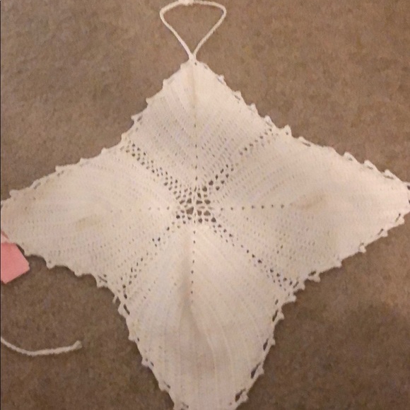 Backless halter neck top - Picture 1 of 3